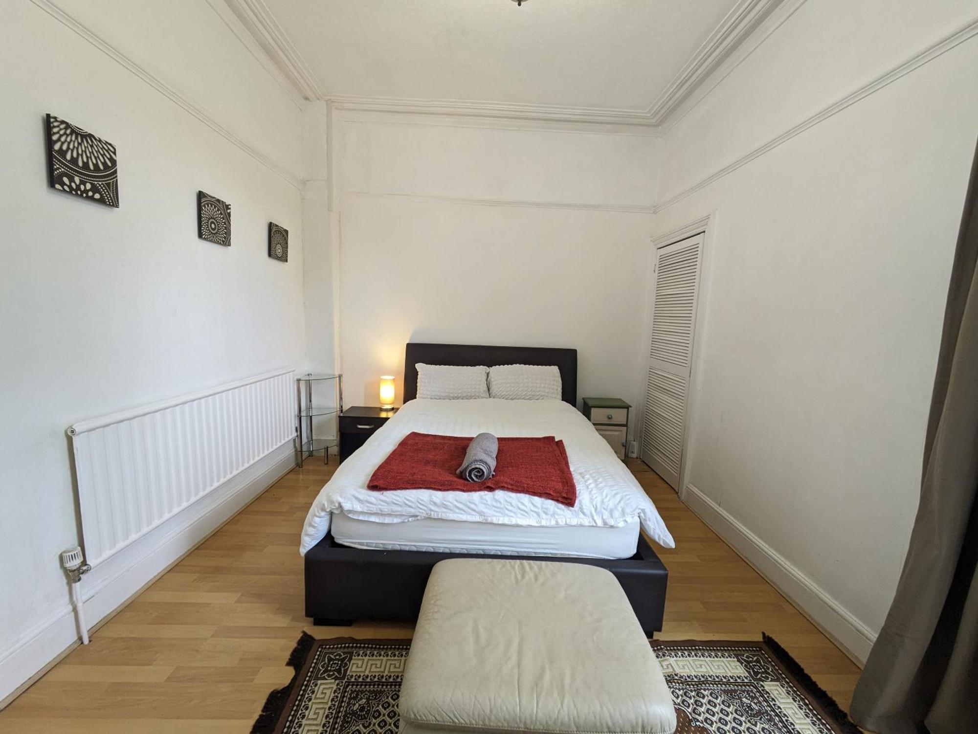 Ensuite Basic Room Budget Sketty 5 สวอนซี ภายนอก รูปภาพ
